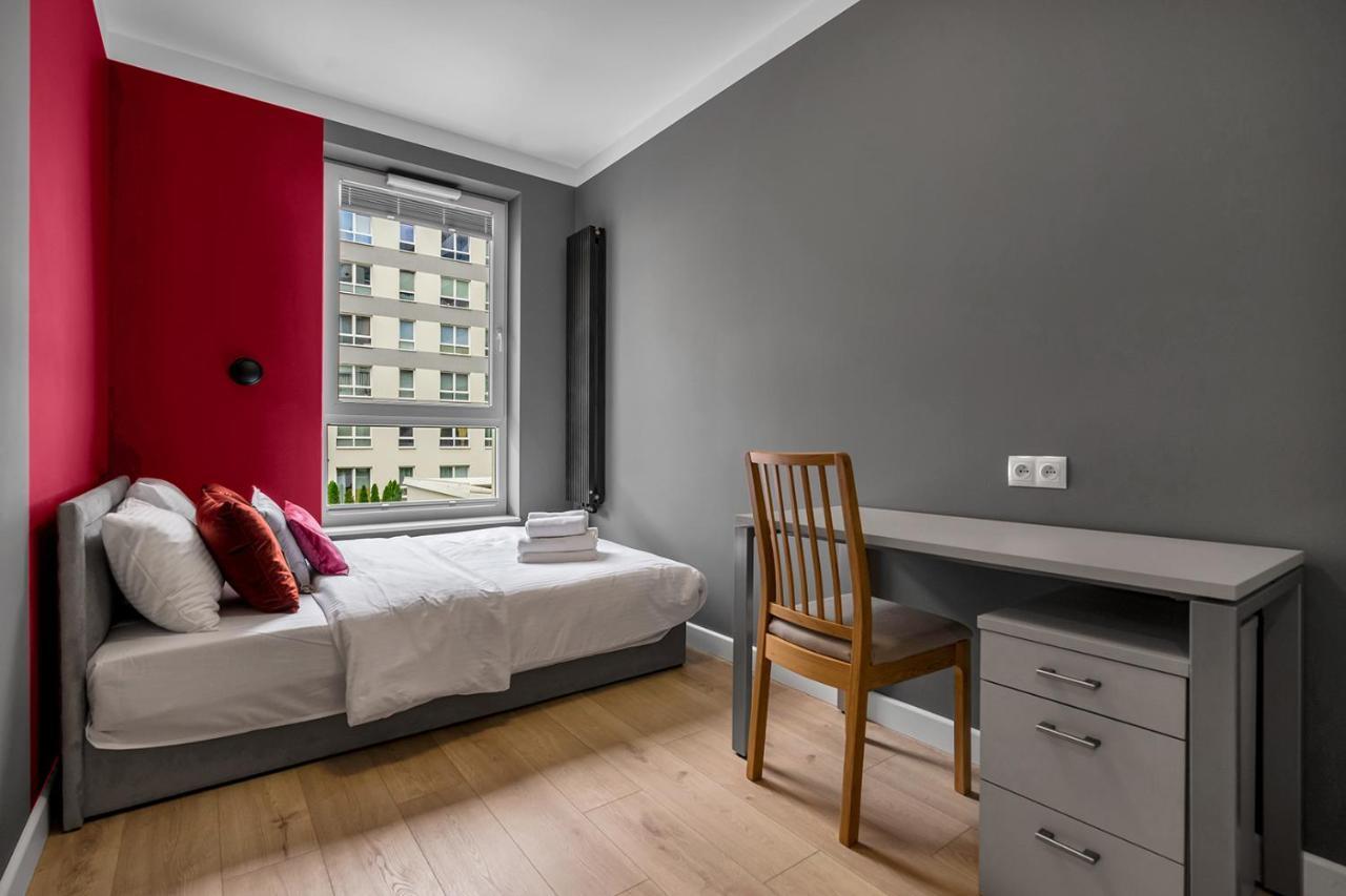 Lotnisko Chopina Modern Apartment Warsaw Luaran gambar