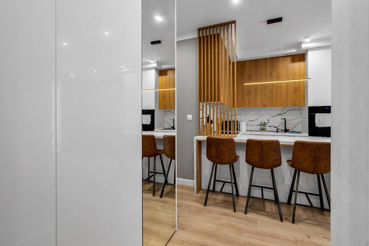 Lotnisko Chopina Modern Apartment Warsaw Luaran gambar